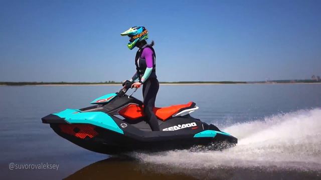 BRP Sea-Doo SPARK / SPARK 2UP 900 HO ACE TRIXX смотреть онлайн