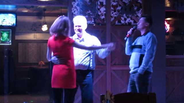 Мне 39) Душа поет в караоке-2) смотреть онлайн