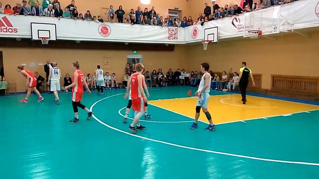 Вирішальні миттєвості гри Чайка - Рівне (4 четверть, последние секунды) смотреть онлайн