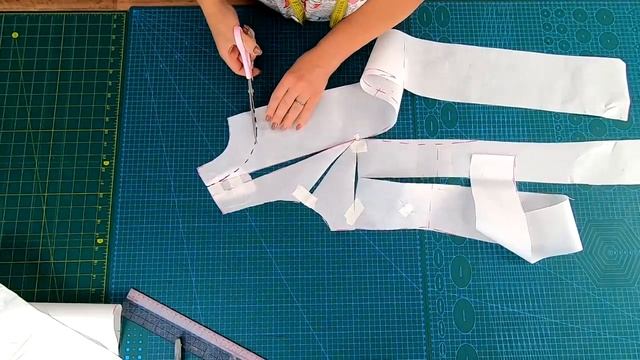 Платье по косой без вытачек из 1,5 метра ткани. Это платье сделает Вас стройнее.mp4 смотреть онлайн