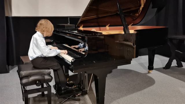 М. Музафаров "По ягоды" смотреть онлайн