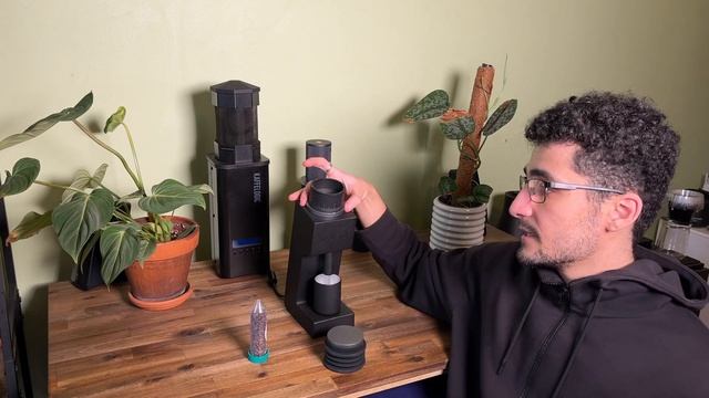 Varia VS3 Grinder Review смотреть онлайн