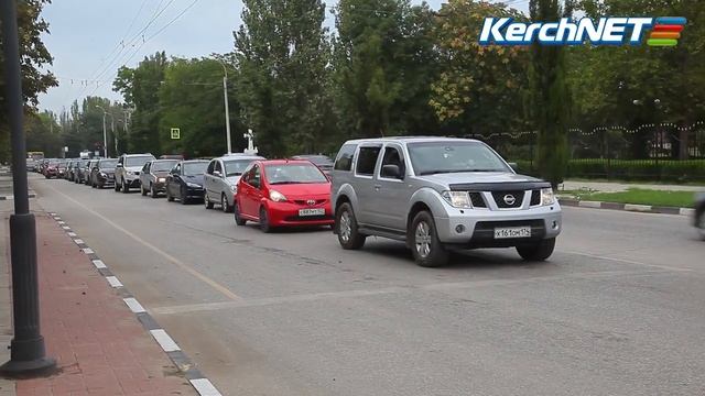 Керчь: светофор горит красным-желтым-красным смотреть онлайн