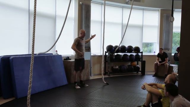 Все о подъемах по канату: с ногами и без, в тренировках и соревновании смотреть онлайн