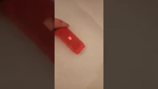 Колонка JBL под водой смотреть онлайн