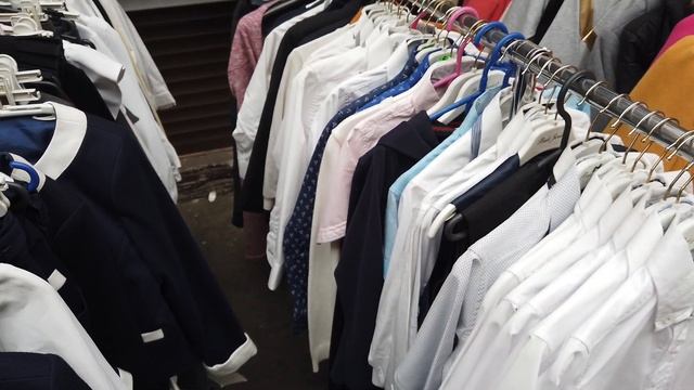 ТОТАЛЬНАЯ РАСПРОДАЖА НА 27- ЛИНИИ НА РЫНКЕ САДОВОД смотреть онлайн