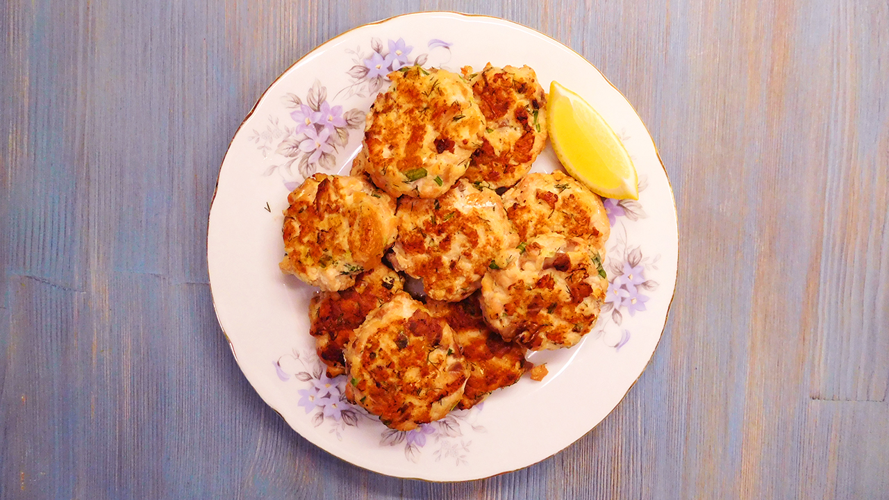 Сочные рубленные котлеты из красной ? рыбы смотреть онлайн