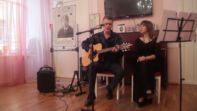 За окошком месяц смотреть онлайн