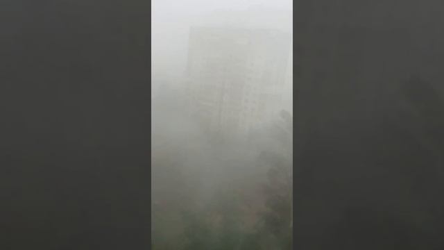 УРАГАН! Порывы ветра и ливень В Киеве 27 июня 2019 смотреть онлайн