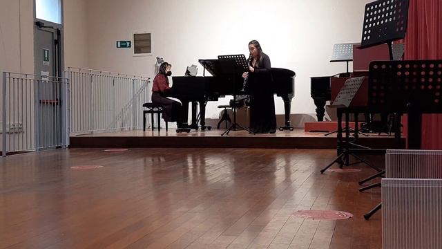 Sonata para clarinete y Pianoforte, 1 Mov. C. Guastavino смотреть онлайн