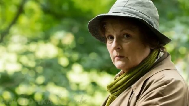 СВЕКРОВЬ — типичная актрисулька! Всё прибедняется, да денежки с нас тянет, и слова ей не скажи… смотреть онлайн