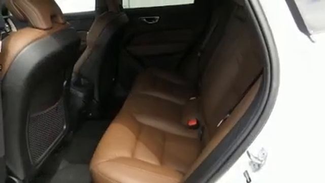 2021 Volvo XC60 T5 Momentum in Waukesha, WI 53186 смотреть онлайн