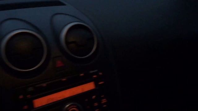 Купили Ниссан Кашкай и Лада Калина Кросс.