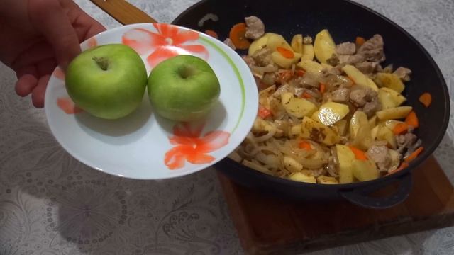 Новый год Из простых продуктов-вкусное блюдо! Картошка с мясом в горшочке. Готовим просто и вкусно. смотреть онлайн