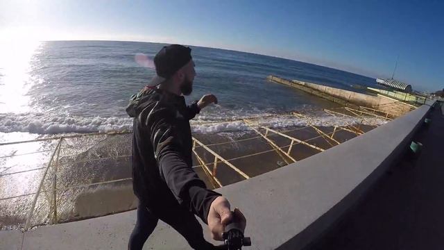 Утро в Крыму. Йога на берегу чёрного моря. Деловой голубь. Спорт. Утро смотреть онлайн