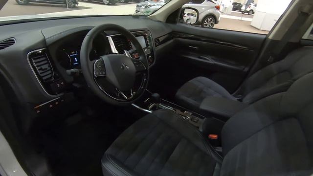 2019 New Mitsubishi Outlander Exterior and Interior смотреть онлайн