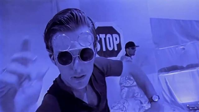 Mc Erik & Barbara - U can't stop смотреть онлайн