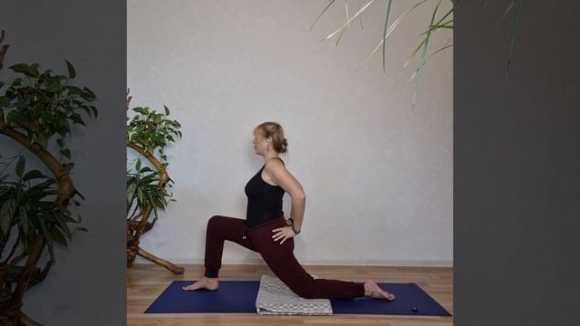 Сурья Намаскар. Облегчённый вариант для начинающих смотреть онлайн