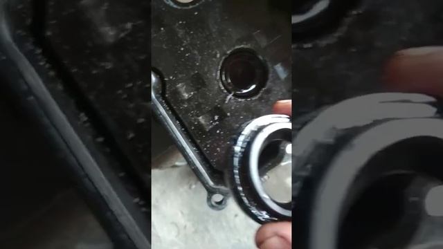 Замена сальников свечных колодцев NISSAN/INFINITI с ДВС VQ25DE VQ35DE смотреть онлайн