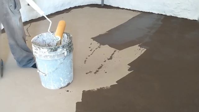 Finishing The Earthen Floor #10 He's Dried In! Hyperadobe Tiny House