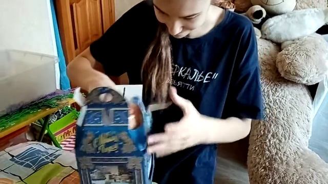 Получили школьный Новогодний подарок! ✨ {Распаковка} смотреть онлайн