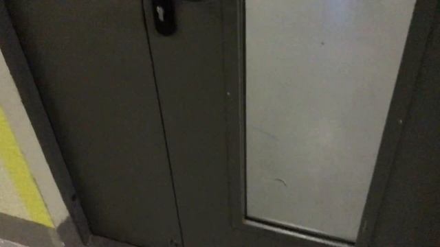 Электрозамок на двери лифтового холла. смотреть онлайн