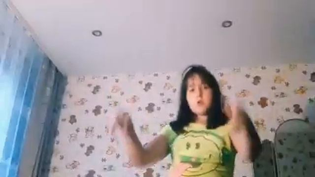 Танцую под песню белое платье смотреть онлайн
