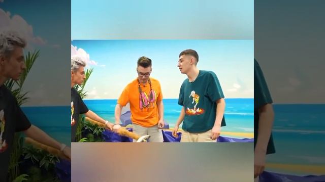 РЕБЯТА ДАВАЙТЕ ВЫБЕРЕМ У КОГО ЛУЧШЕ ВИДЕО И КАЧЕСТВЕННЕЙ. СТАВЬТЕ ЛАЙК И КОММЕНТЫ. смотреть онлайн