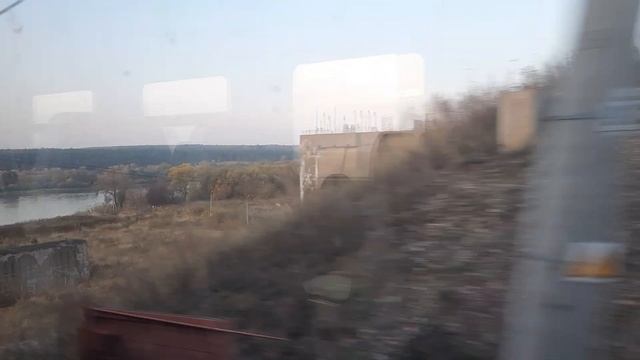 Вид на реку Оку с железнодорожного моста на перегоне Кашира - Белопесоцкий смотреть онлайн