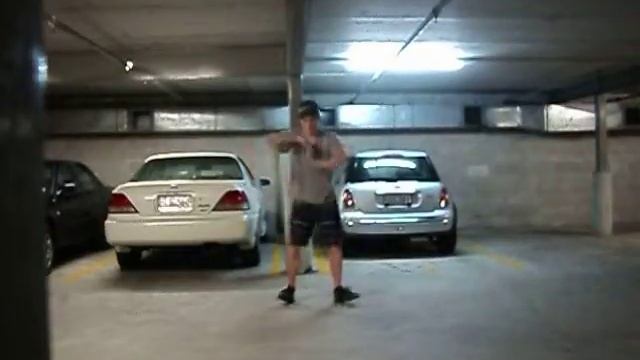 Супер тектоник в гараже СМОТРИ И ТАНЦУЙ!!! смотреть онлайн