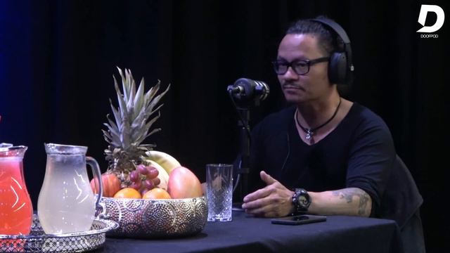 DE DOOFPOD! #34 SUGACANE - DJ CHAINSAW, PIMP-A-CLAWZ & RAGGA PAPPA смотреть онлайн