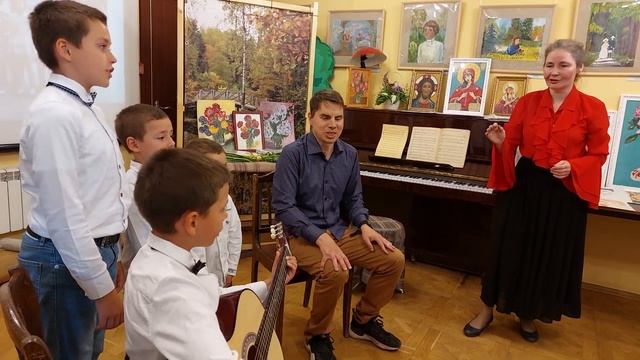 Песенка о бумажном солдате. Б.Окуджава. Поют ученики Татьяны Лебедь. смотреть онлайн