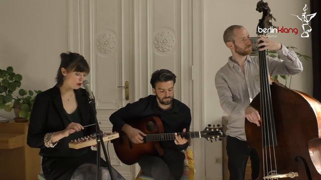 Acoustic Trio – Medley (Song-Snippets: Valery, Sunrise & 'S Wonderful) смотреть онлайн