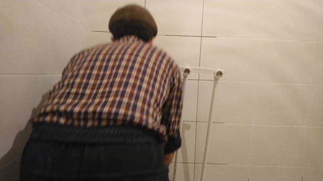 Облицовка ванной комнаты керамической плиткой. смотреть онлайн