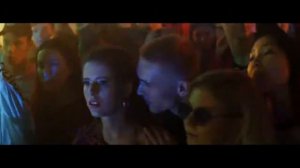 девочка на рейве