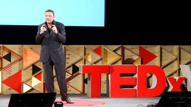 Speak Like A Leader | Simon Lancaster | TEDxVerona