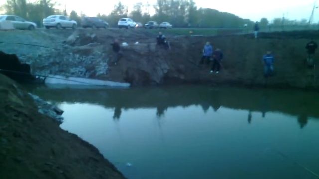 Ишим. Рыбалка на обводном канале. смотреть онлайн