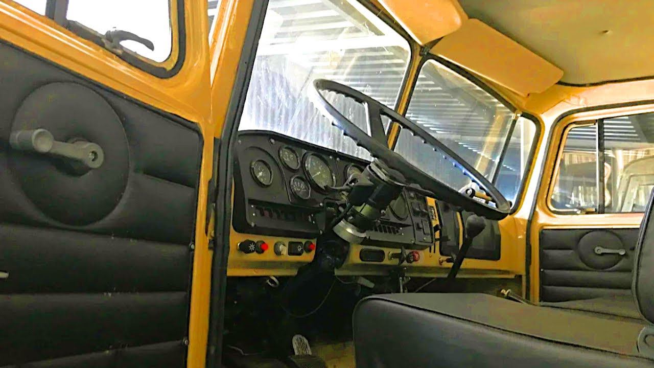 Муха не Сидела – Больше 20 лет простоял это КрАЗ, а состоянии как будто только что покинул завод смотреть онлайн