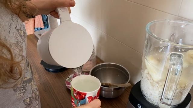 ПОСЛЕ ЭТОГО РЕЦЕПТА Я ПОДРУЖИЛАСЬ С РАСТИТЕЛЬНЫМ МОЛОКОМ/ВКУСНЫЙ РЕЦЕПТ ДОМАШНЕГО ОВСЯНОГО МОЛОКА смотреть онлайн