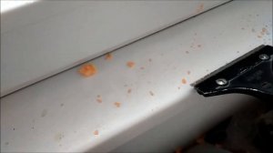 Чем удалить застывшую пену с МДФ панелей и пластиковых окон
