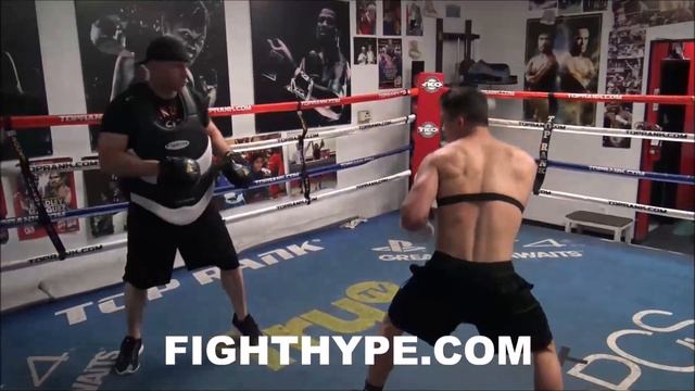 LENNOX LEWIS TEACHES SIGNATURE JAB TO JOEY SPENCER; DROPS KNOWLEDGE TO JOSHUA CHAGRIN смотреть онлайн