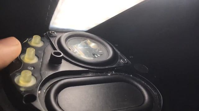 JBL Clip 3 Bass test + EQ 100% смотреть онлайн