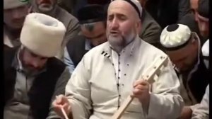 Чеченцы поют назма.