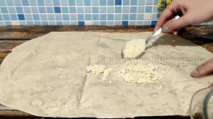 Лаваш с начинкой из творога на сковороде