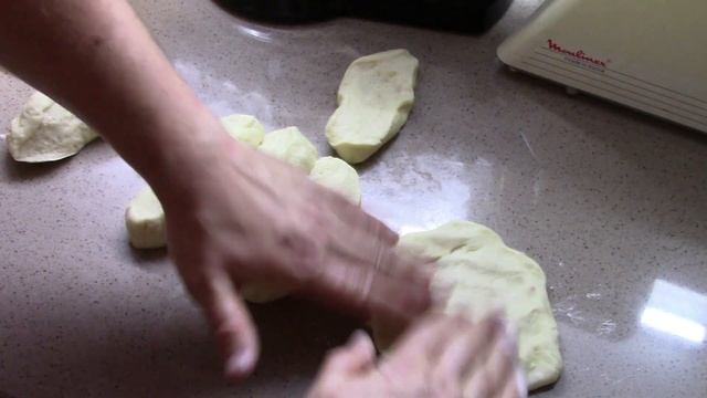 Домашние пирожки с творогом и вишней. Секрет приготовления теста. смотреть онлайн