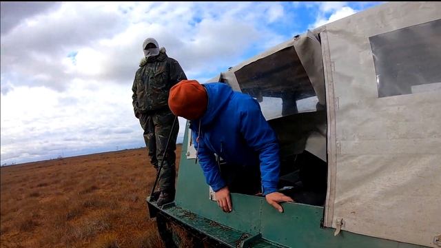 84 км по вязкому осеннему болоту вчетвером с загрузкой 800кг