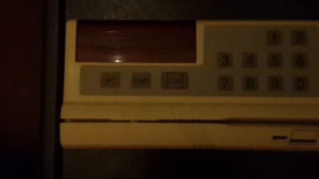 Как пользоваться сейфом в номере Hotel Liberty Praha смотреть онлайн