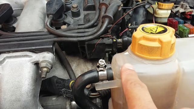 Como arrumar carro fervendo temperatura alta. How to fix car boiling high temperature смотреть онлайн