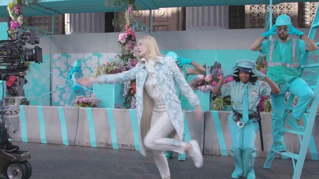 Tiffany & Co.— 2018 Spring Campaign: Five Questions with Elle Fanning смотреть онлайн