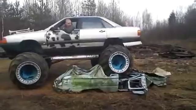 Белорус сделал машину монстр из Audi 100 смотреть онлайн